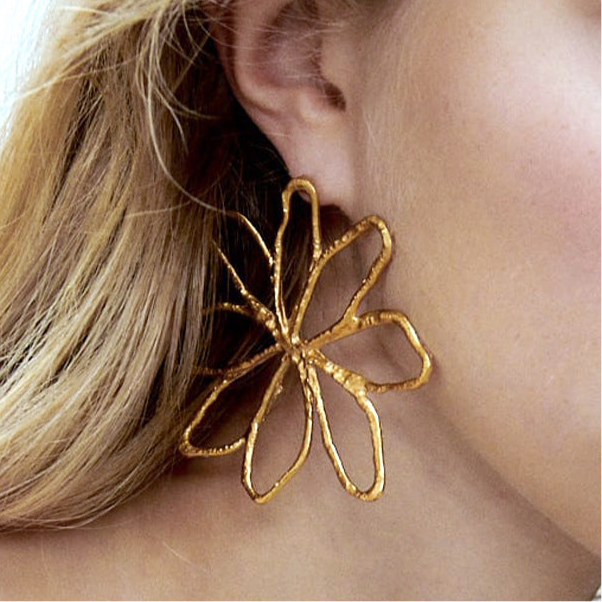 Holly Flower Gold Earrings