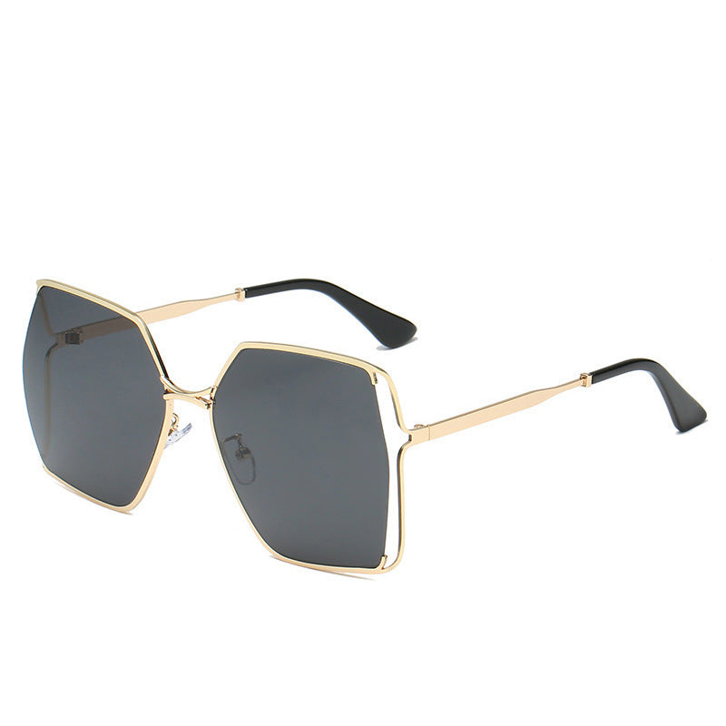 Retro Style Gold Frame Sunglasses